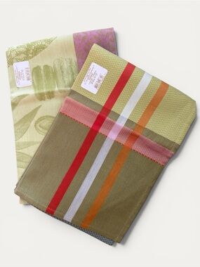 Le Jacquard Francais Tea Towels Set of 2 Macarons & Madras Plaid Green New